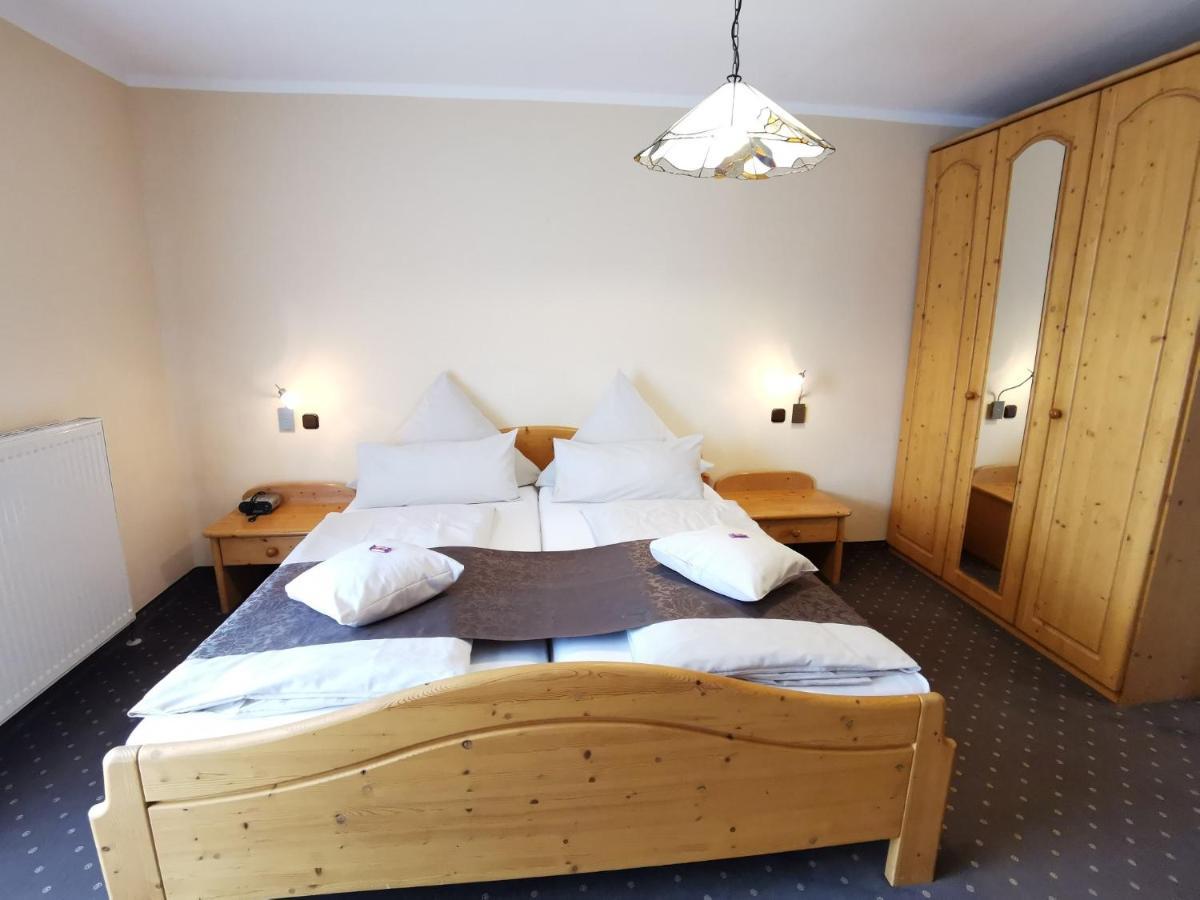 קלהיים Gaestehaus Koeglmaier מראה חיצוני תמונה
